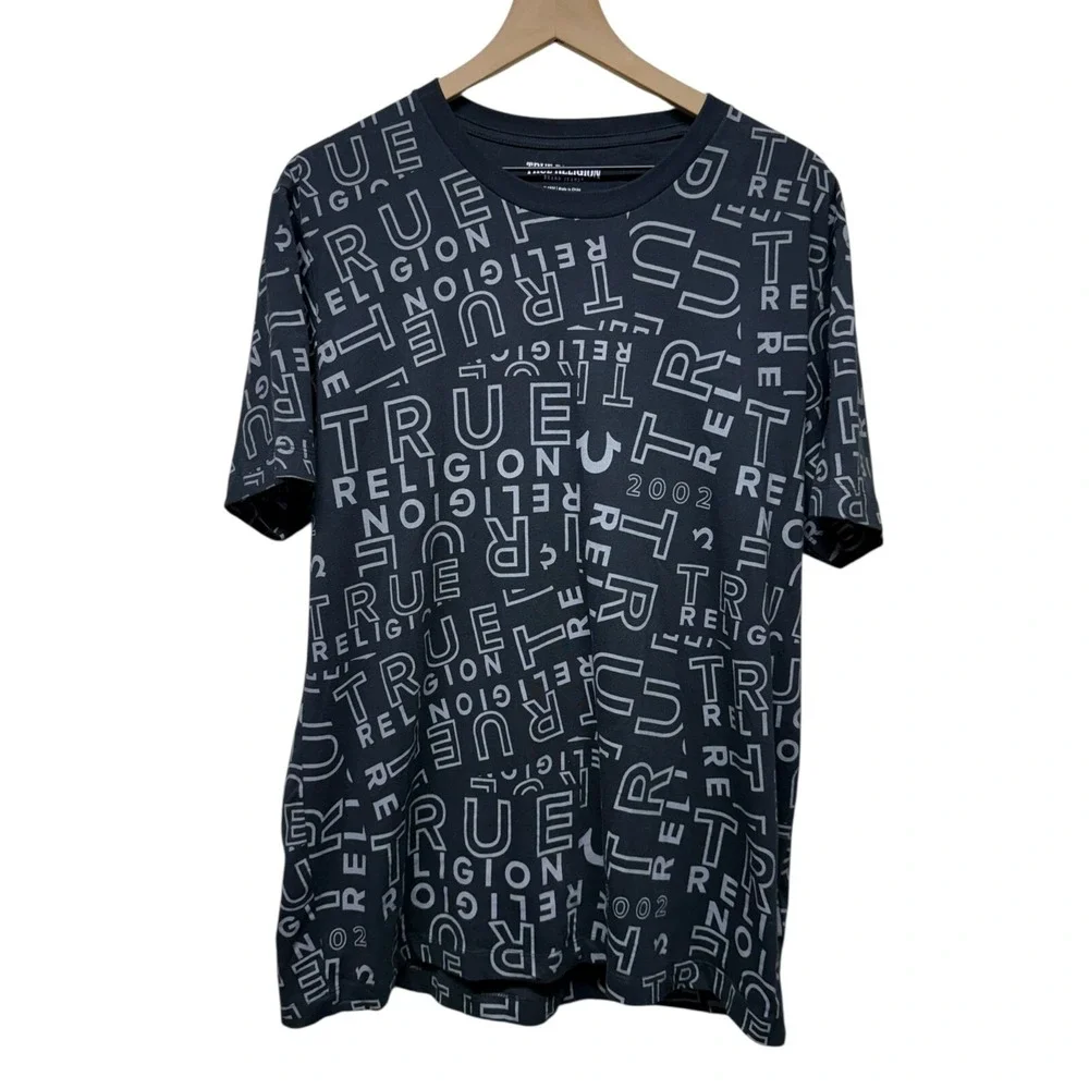 True Religion All Over Spellout Print Horseshoe Graphic TShirt XL Black Crewneck